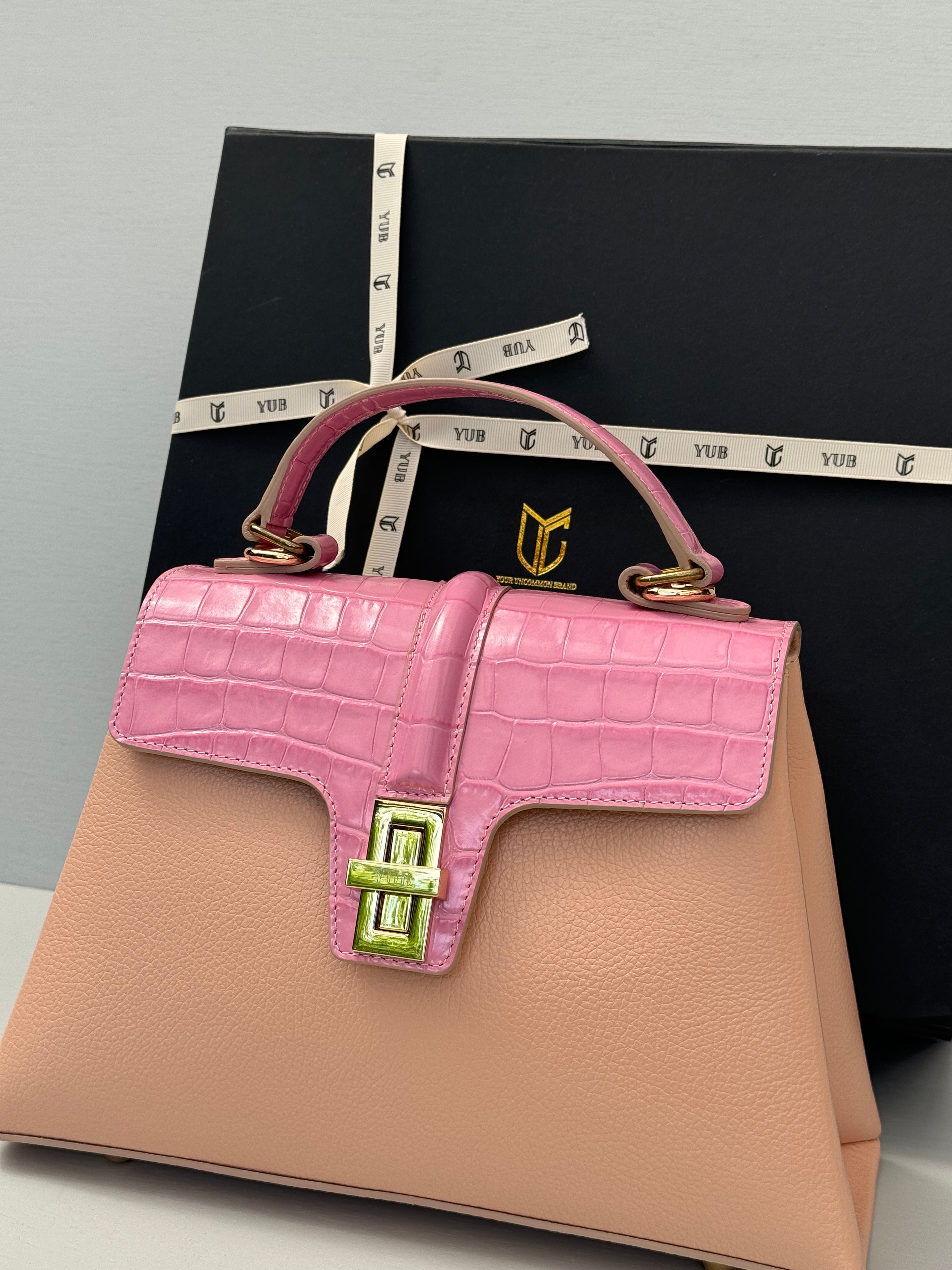 Uncommon collection : The Dubai Bag